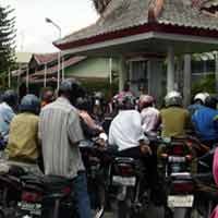 Bensin di Sumenep Langka, Eceran Tembus Rp 9 Ribu/Liter