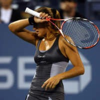 Mauresmo Lewati Hadangan Pertama