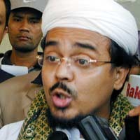 Perempuan yang Dijambak Massa FPI di PN Jakpus Lapor Polisi