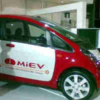 Pasar Mobil 2009 Ditaksir Tembus 600.000 Unit