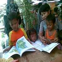 Menyambut Hari Polwan, 30 Anjal Diajak Berbelanja Buku