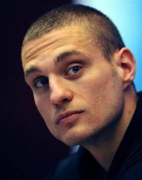 Vidic Bantah Tak Betah