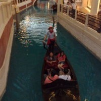 Mencoba Peruntungan di Venesia Rasa Asia