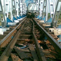 Crane Didatangkan, 3 Gerbong KA Berhasil Dievakuasi