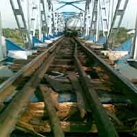 Dua Gerbong KA Berhasil Dievakuasi