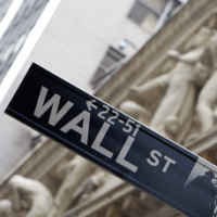 Wall Street Kembali Kelabu 