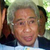 Gagal Bertemu Mbah Tardjo, Max Moein No Comment Soal Pemecatannya