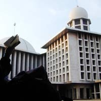 Buka Puasa Gratis di Masjid Istiqlal