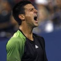 Djokovic Ditantang Robredo
