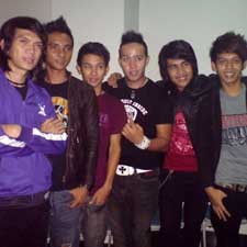 Repvblik Dikeroyok Gara-gara Nyolot