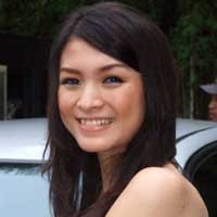 Donita Wajib Kembang Tahu Tiap Sahur