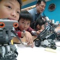 Ilmuwan Cilik Jepang Pamer Robot Ciptaan