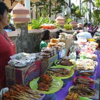 Jajanan Berbuka Sepanjang 1 Km di Sumenep