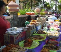 Jajanan Berbuka Sepanjang 1 Km di Sumenep