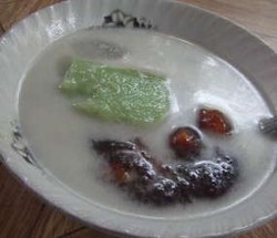 Nikmatnya Kolak Campur si Macan