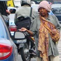 Putus Tradisi Ngemis, MUI Imbau Tak Sedekah di Pinggir Jalan