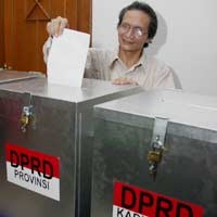 Sosialisasi Pemilu di LN Lewat Internet Saja