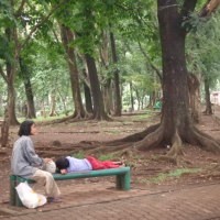 Dua Gapura Dibangun di Taman Cilaki