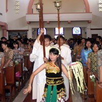 Misa SMAK Santa Agnes Bernuansa Jawa