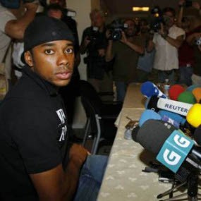 Robinho Bisa Jadi Pemain Terbaik Dunia