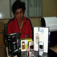 Pijat Sambil Curi Ponsel, Frederich Diamankan