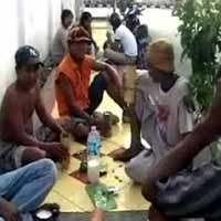 Puasa, Penjual & Penggemar Tuwak Masih Marak