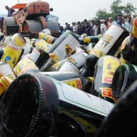 Polda Jateng Amankan 90.103 botol Miras