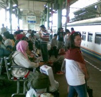 PT KA: Petugas Ekstra untuk Jaga Keamanan Pemudik