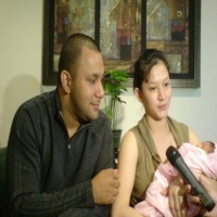 Lyra Virna Melahirkan, Suami Kebobolan Tarawih