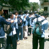 Usai Geruduk Pertamina, Mahasiswa Berjalan Mundur