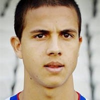 Palermo Incar Nilmar Demi Liga Champions