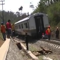 Proses Evakuasi KA Argo Wilis yang Anjlok di Garut Selesai