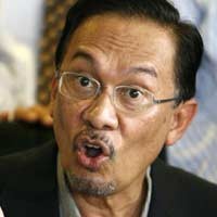 Listrik Padam Usik Orasi Anwar Ibrahim di Silaturahmi ICMI