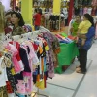 Warga Mulai Serbu Pusat Perbelanjaan