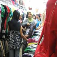 Pusat Grosir DTC Mulai Diserbu Pengunjung