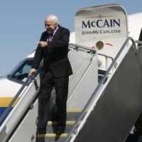 McCain Janji Akan Bagi Kursi Kabinet Untuk Partai Demokrat