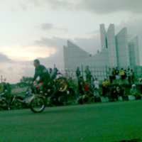 Melirik Sirkus Sang Penunggang Kuda Besi