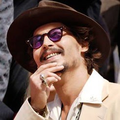 Johnny Deep Masih Dirayu untuk Sekuel Batman