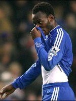 Essien Terancam Absen Beberapa Bulan 
