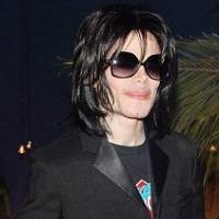 Celana Dalam Michael Jackson Dilelang 