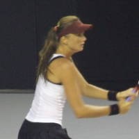 Sedikit Sulit, Hantuchova ke Perempatfinal
