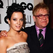Elton John Batal Duet Bareng Lily Allen