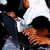 Saudi Tangkap Kaki Tangan Online Al Qaeda