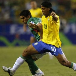 Diimbangi Bolivia, Brasil Disoraki Pendukungnya