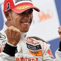 Hamilton Terancam di Kandang Ferrari