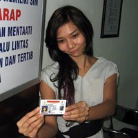 Takut Kena Tilang, MeyChan Bikin SIM