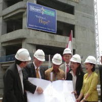 Lippo Beli Teknologi Radioterapi Varian