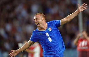 De Rossi, Gerrard-nya Italia