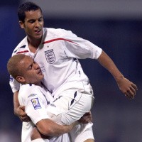 Walcott Hat-trick dengan Sepatu Rusak