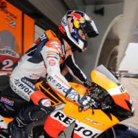 Bridgestone Bikin Pedrosa Yakin